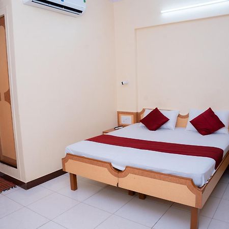 Saigal Guest House มุมไบ ภายนอก รูปภาพ