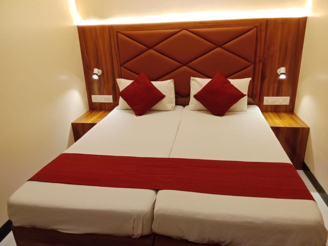 Saigal Guest House มุมไบ ภายนอก รูปภาพ